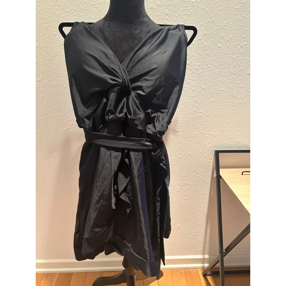 Women's BLOOMCHIC Black Plus Size 22 one piece swimsuit - Picture 2 of 5